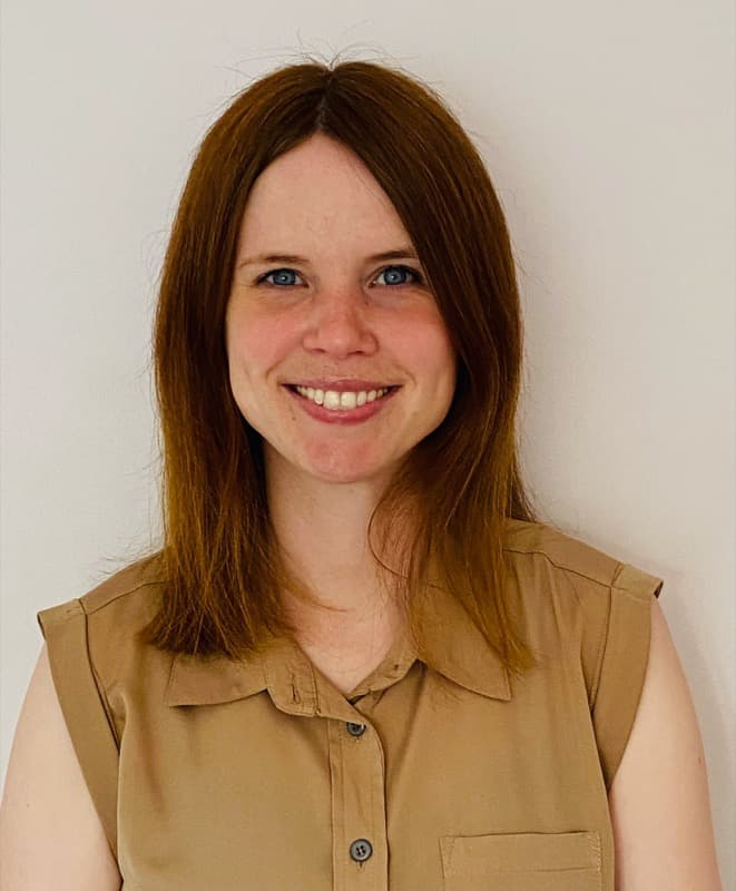 Amy Douglas, tutor